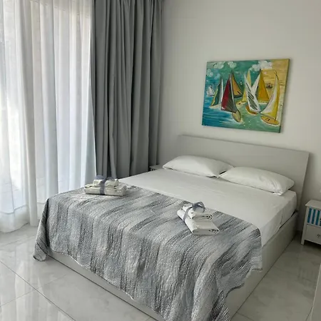 Paradise House By Holidays Apartament Taormina