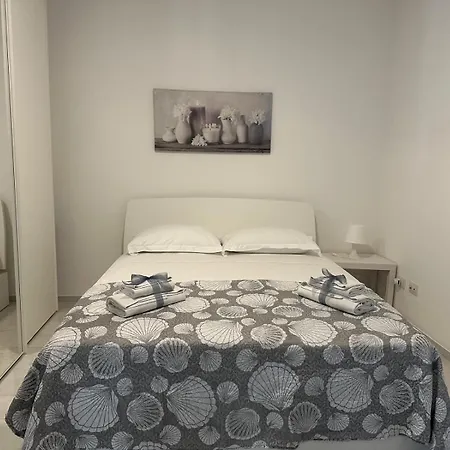 Paradise House By Holidays